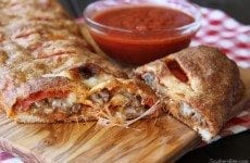 With only 5 ingredients, this Easy Stromboli will be ready in about 35 minutes!