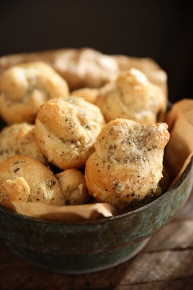 Basket filled with Easy Garlic Parmesan Knots