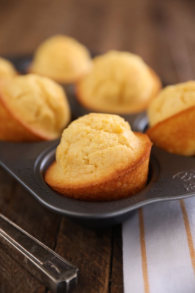 How To Make Muffins: The Simplest, Easiest Method