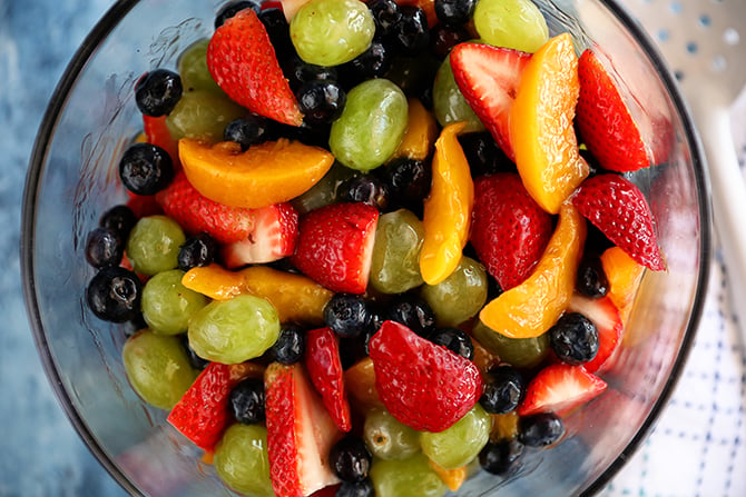 round glass fruit salad food prep