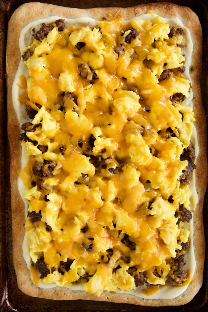 Overhead view of whole Easy Breakfast Pizza.