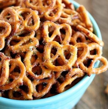 These Crack Pretzels are seriously one of the most addictive snacks I've ever had! So easy and SO delicious!