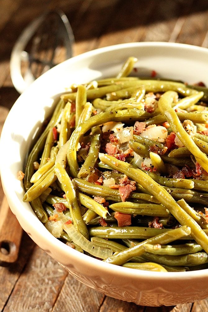 Slow Cooker Green Beans with Bacon - Mom On Timeout