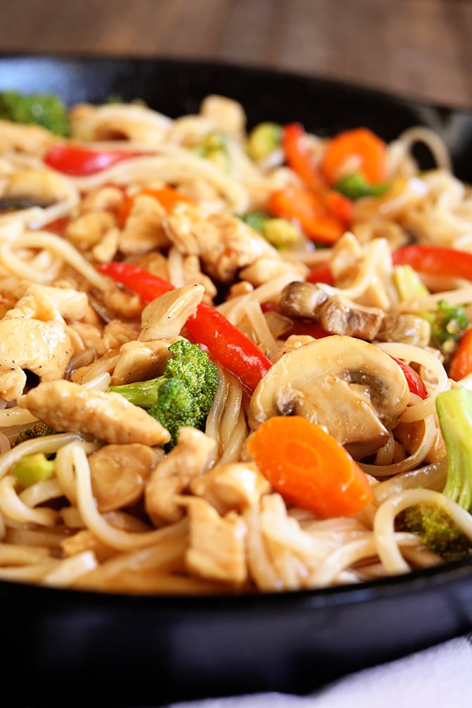 Easy Chicken Noodle Stir Fry - Southern Bite