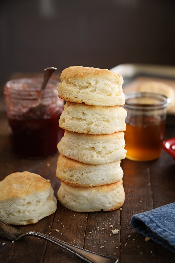 buttermilk biscuits with self rising flour