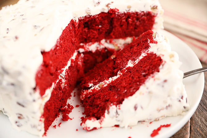 Best Red Velvet Cake (One Bowl Recipe)