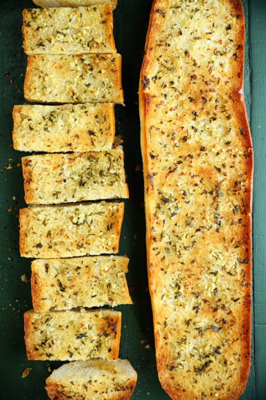 Sliced garlic bread