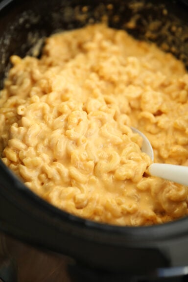The Best Crock Pot Mac and Cheese in the slow cooker